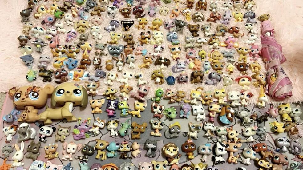 Huge LPS lot RARE - Over 400 Authentic pets